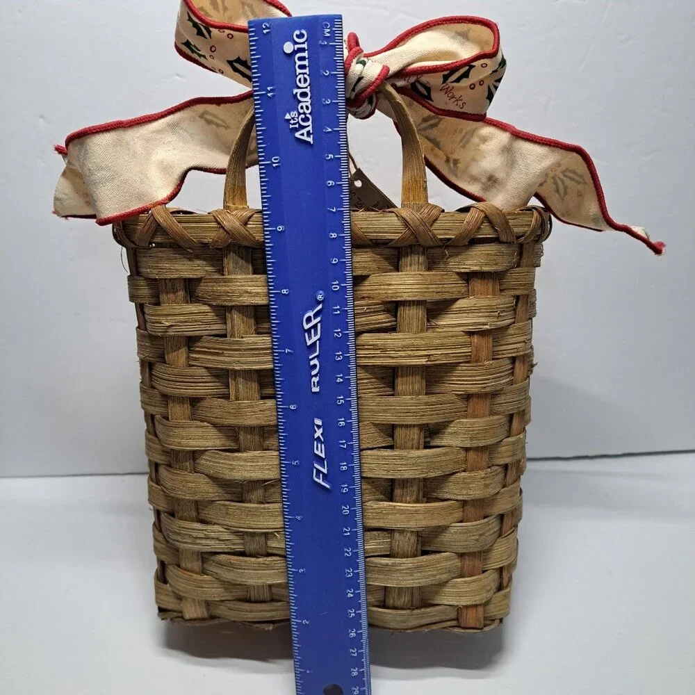 Christmas Card‎ Basket Bath & Body Hanging Santa Claus Wood Woven Festive Ribbon